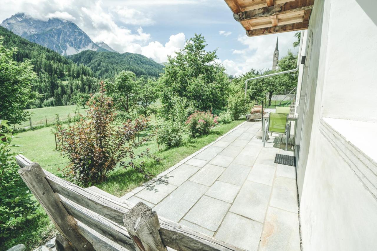 Apartmán Il Maschun Im Historischen Engadinerhaus Scuol Exteriér fotografie